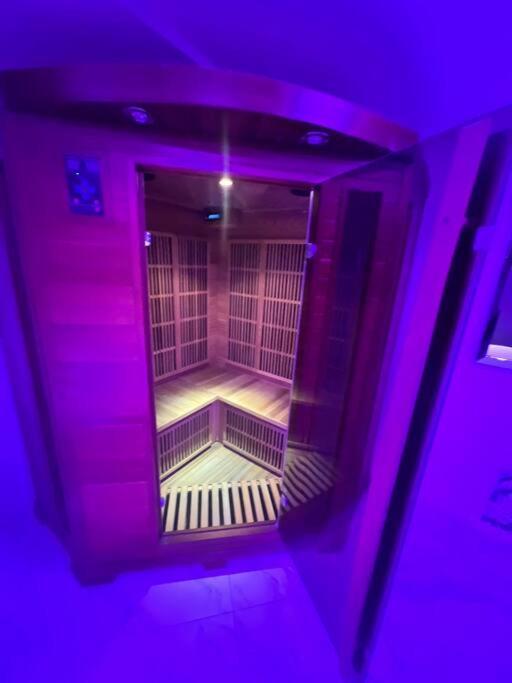 Maison Appartement Triplex Avec Jacuzzi Et Sauna Saint-Etienne  Eksteriør bilde