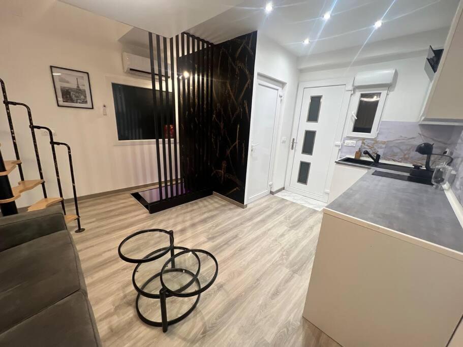 Maison Appartement Triplex Avec Jacuzzi Et Sauna Saint-Etienne  Eksteriør bilde